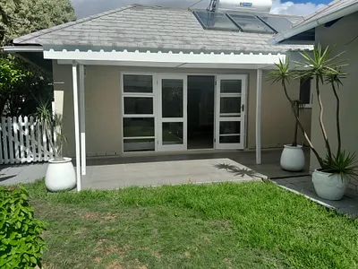 1 Bedroom Apartment To Rent in Cape Town - uhO7.webp