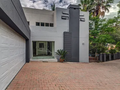 4 Bedroom Townhouse To Rent in Sandton - img