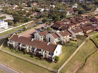 3 Bedroom Apartment For Sale in Scottburgh - ryBA.webp