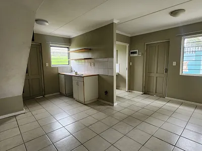 2 Bedroom Apartment To Rent in Cape Town - JnNs.webp