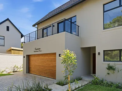 4 Bedroom House For Sale in Hillcrest - img
