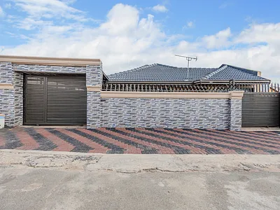 4 Bedroom House For Sale in Krugersdorp - img