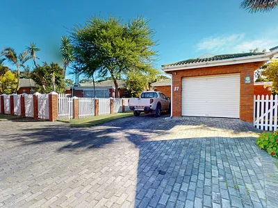 2 Bedroom Townhouse For Sale in Port Elizabeth - img