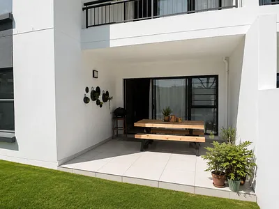 3 Bedroom Apartment To Rent in Somerset West - img