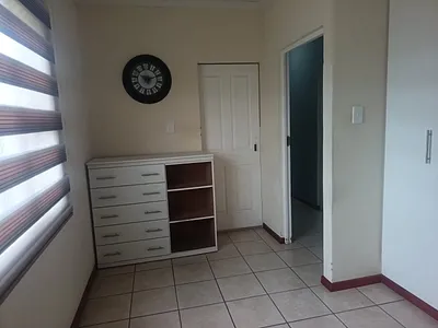 3 Bedroom House For Sale in East London - img