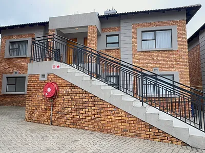 2 Bedroom Apartment For Sale in Brakpan - img