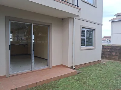 2 Bedroom Townhouse For Sale in East London - img