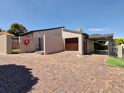 2 Bedroom Townhouse For Sale in Centurion - img