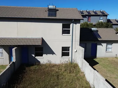 3 Bedroom Apartment For Sale in Nigel - img