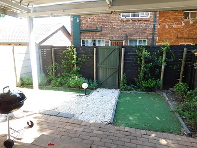2 Bedroom Townhouse For Sale in Pretoria - lLDb.webp