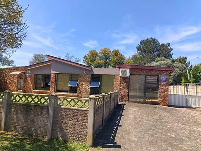 4 Bedroom House For Sale in Despatch - img