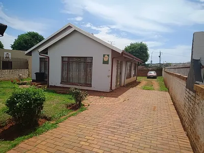 3 Bedroom House For Sale in Johannesburg - img