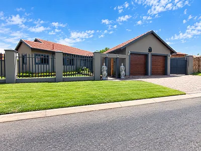 4 Bedroom House For Sale in Brakpan - img