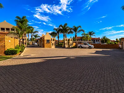 2 Bedroom Apartment For Sale in Raslou AH, Centurion - OKL0.webp