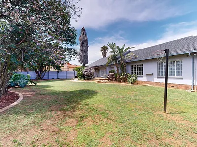 4 Bedroom House For Sale in Kempton Park - img