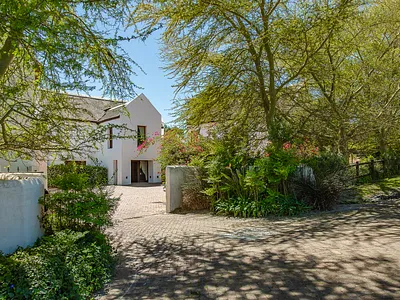 5 Bedroom House For Sale in Paarl - img