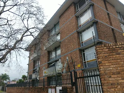 2 Bedroom Apartment For Sale in Pretoria - ejuJ.webp