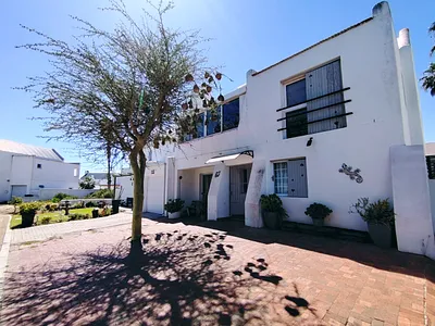 3 Bedroom House To Rent in St Helena Bay - img