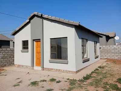3 Bedroom House For Sale in Middelburg - img