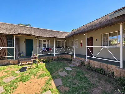 1 Bedroom Townhouse For Sale in Middelburg - img