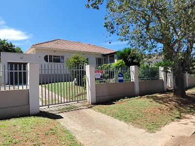 4 Bedroom House For Sale in Uitenhage - img