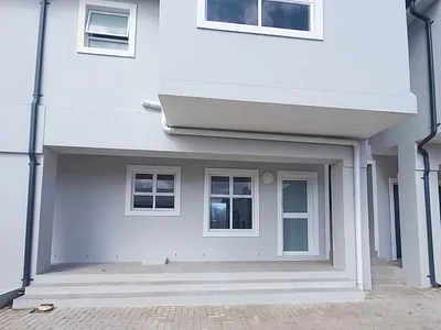 2 Bedroom Apartment For Sale in Struisbaai - 3n2g.webp