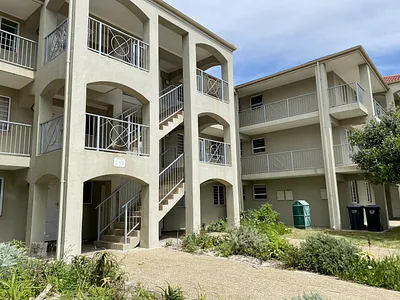 3 Bedroom Apartment To Rent in Cape Town - DzUA.webp
