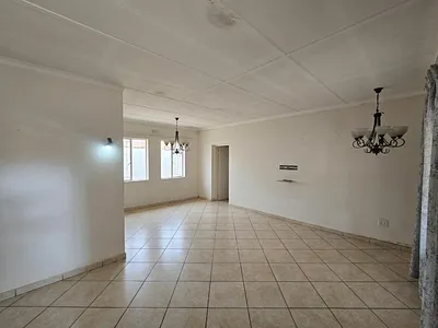 6 Bedroom House For Sale in Witbank - Sqnw.webp