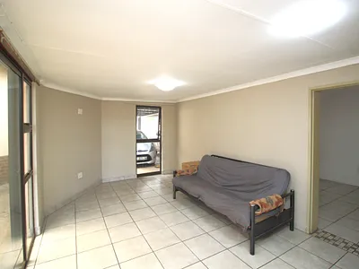 2 Bedroom Apartment To Rent in Germiston - img