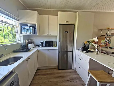 1 Bedroom Apartment To Rent in Stellenbosch - uAop.webp