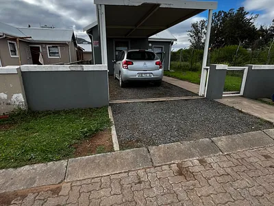 2 Bedroom House To Rent in Queenstown - img