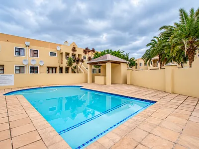 2 Bedroom Apartment For Sale in Cape Town - KNf2.webp