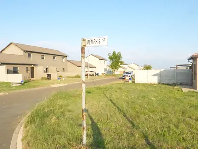 3 Bedroom Apartment For Sale in Nigel - eOij.webp
