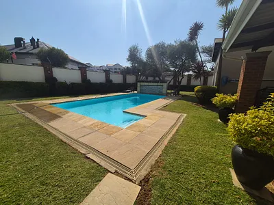 2 Bedroom Apartment To Rent in Edenvale - img
