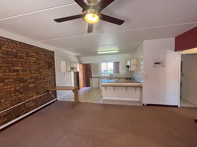 2 Bedroom Townhouse For Sale in Boksburg - 90xp.webp