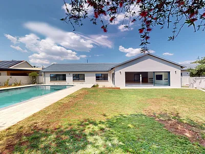 4 Bedroom House For Sale in Benoni - raFX.webp