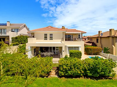 3 Bedroom House For Sale in Somerset West - f3ql.webp