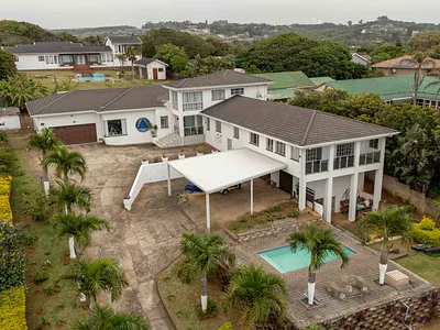 4 Bedroom House For Sale in Umkomaas - 8vm2.webp