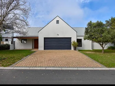 3 Bedroom House To Rent in Stellenbosch - KIkV.webp