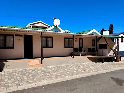 5 Bedroom House For Sale in Hartenbos - img