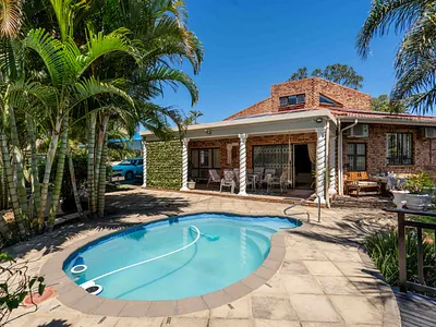 3 Bedroom House For Sale in Umkomaas - Rb3I.webp