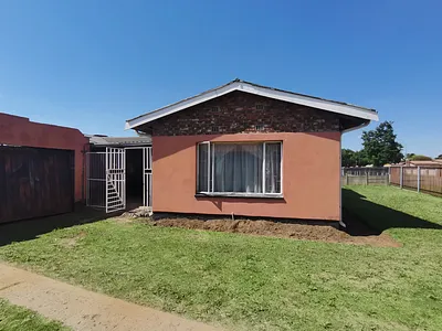3 Bedroom House For Sale in Vanderbijlpark - UOGa.webp