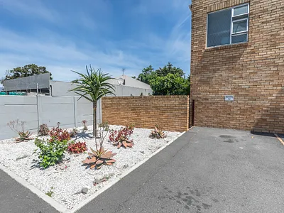 1 Bedroom Apartment For Sale in Blouberg - qiJo.webp