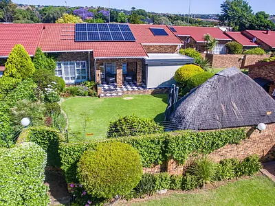 3 Bedroom Townhouse For Sale in Edenvale - img