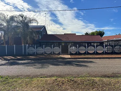 4 Bedroom House For Sale in Vereeniging - img
