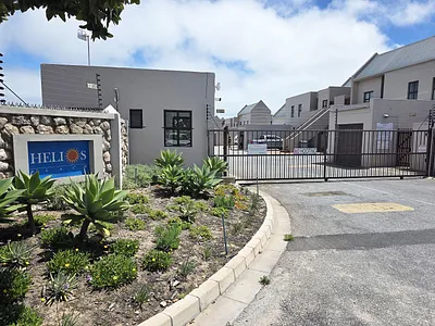 2 Bedroom Apartment For Sale in Langebaan - d1Ld.webp