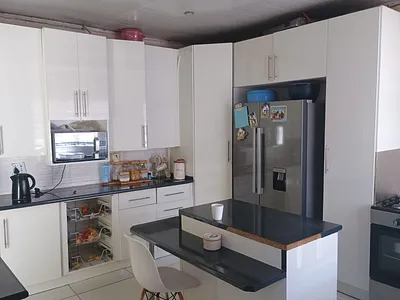 4 Bedroom House For Sale in Vanderbijlpark - img