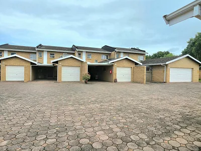 3 Bedroom Townhouse For Sale in Richards Bay - 7kYK.webp