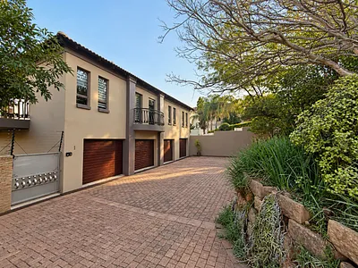 5 Bedroom House For Sale in Rustenburg - lKqq.webp