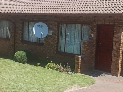 3 Bedroom House To Rent in Witbank - wSA6.webp